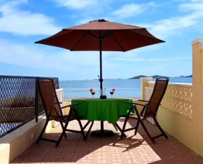 Beachfront House sea views near historic Cartagena